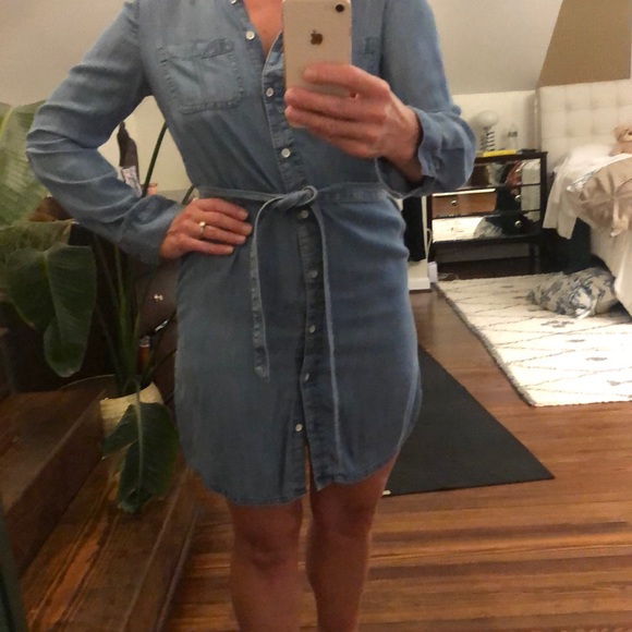 Banana Republic Dresses & Skirts - Banana republic summer denim dress